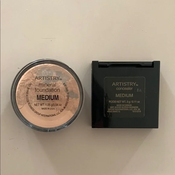 Artistry Makeup Set with Black Pouch - Picture 6 of 6